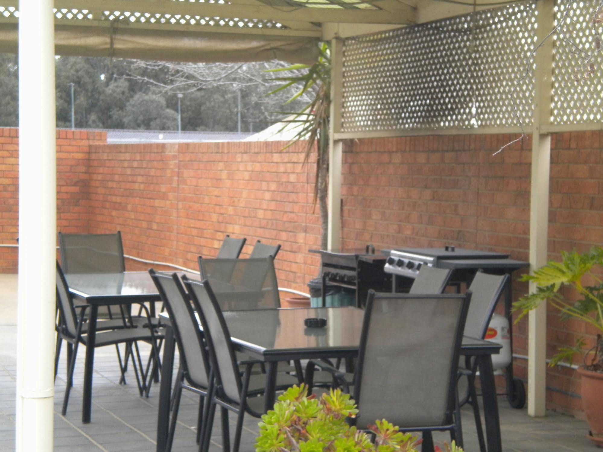 Moama Central Motel เอชูกา ภายนอก รูปภาพ