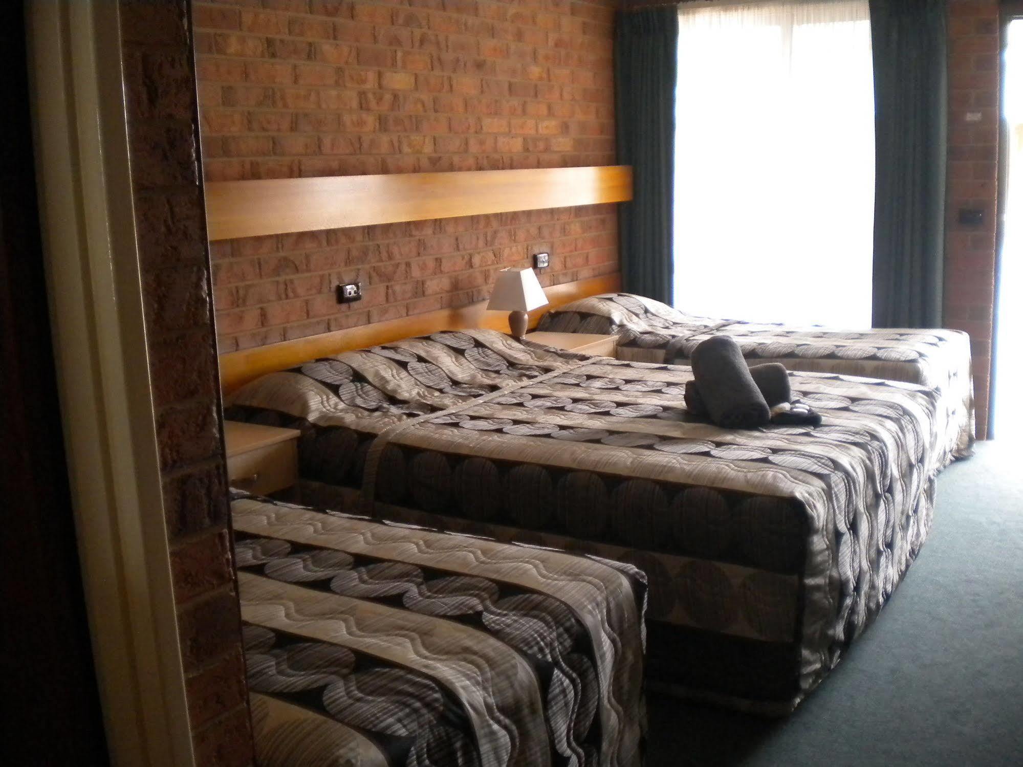 Moama Central Motel เอชูกา ภายนอก รูปภาพ