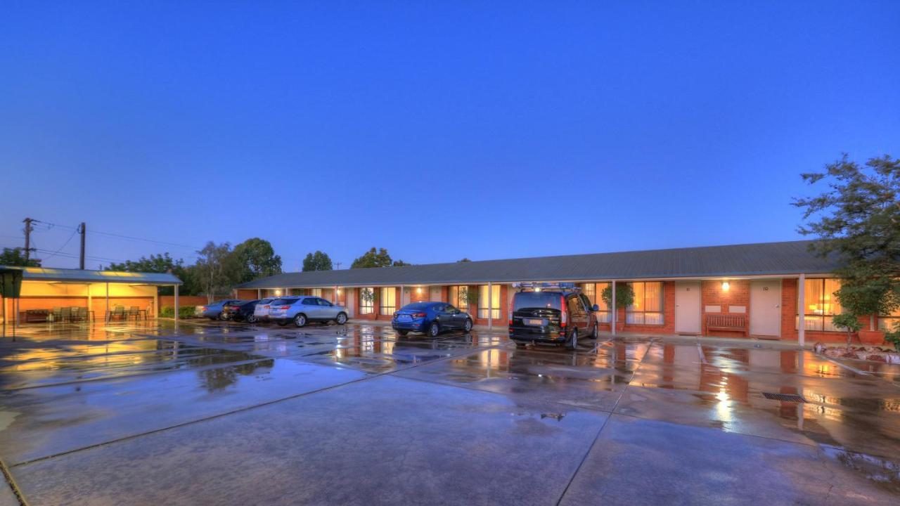 Moama Central Motel เอชูกา ภายนอก รูปภาพ